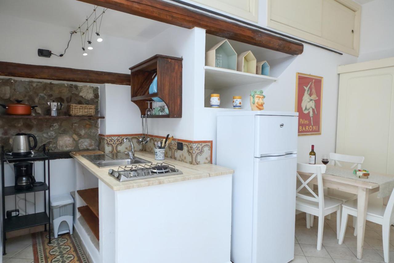 Coastal Seaview Suite & Central Balcony Street View Studio Cefalu Exterior photo