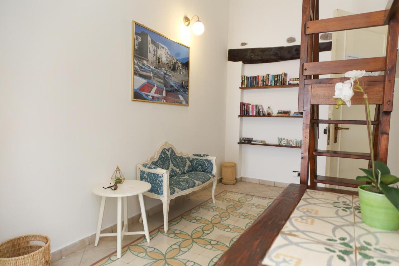 Coastal Seaview Suite & Central Balcony Street View Studio Cefalu Exterior photo